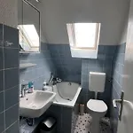 아파트 Flattyone Ruhrgebiet - Schlafkomfort Und Anbindung - Neu Renoviert