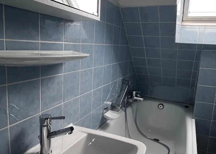 Flattyone Ruhrgebiet - Schlafkomfort Und Anbindung - Neu Renoviert * Bochum